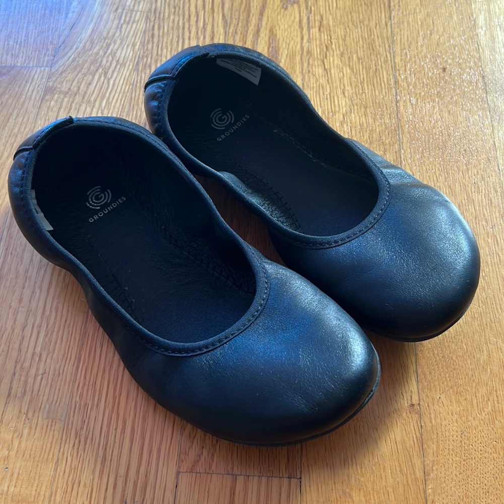 Groundies Bella Ballet Flats in 36 / US6
